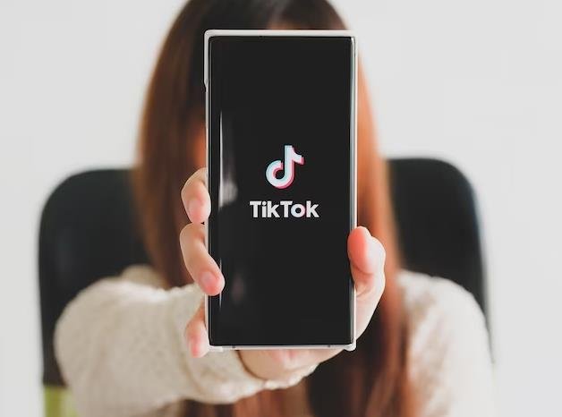 What Does Slay Mean on TikTok? Get the Complete Guide!