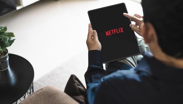 How Long Do Netflix Downloads Last? Extend Expiration with These Tips